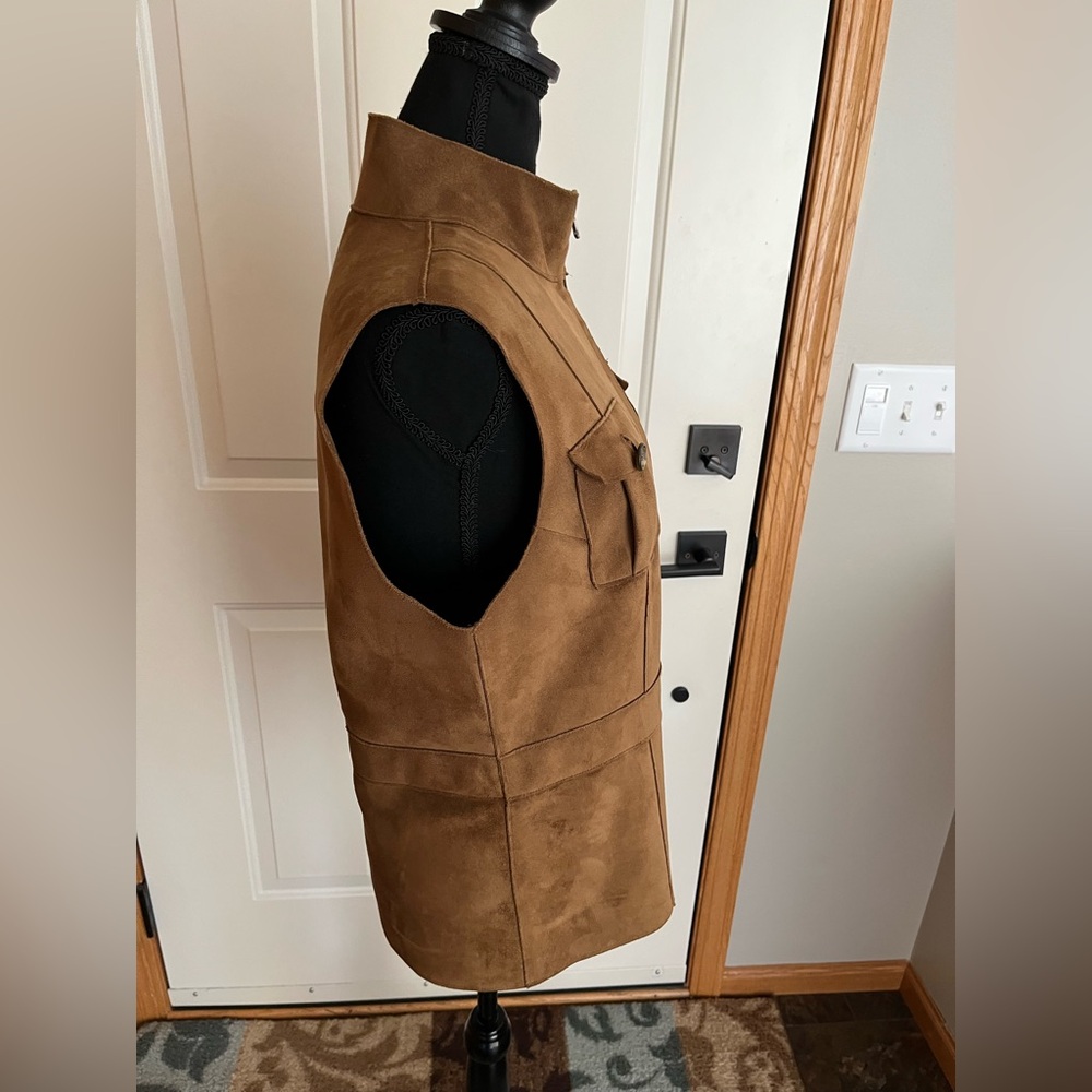 Lauren Dry Goods Co.(Ralph Lauren) faux suede classic chic vest. Size small - Picture 2 of 13
